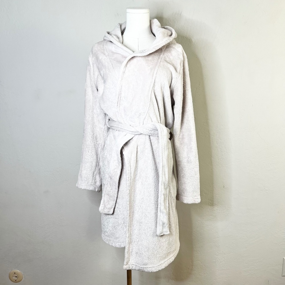 UGG Robe Women Size Medium Beige Plush Fleece Hooded Belted Loungewear